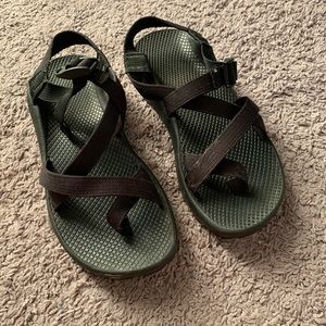 Women’s size 9 black chaco’s